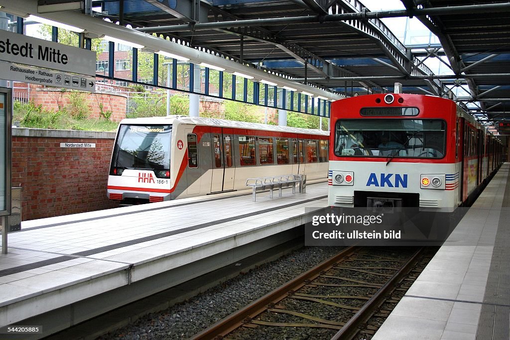 Bahnhof Norderstedt-Mitte, Nahverkehrsverbindungen der AKN Eisenbahn ...