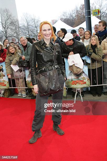 Andrea Sawatzki - Schauspielerin; D, bei der Deutschlandpremiere des Films "IN 80 TAGEN UM DIE WELT" im Berliner Cubix Kino