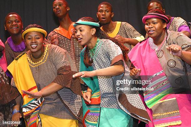 Soweto Gospel Chor; Musikgruppe, Gospelchor; Südafrika Auftritt in der Arena Treptow in Berlin