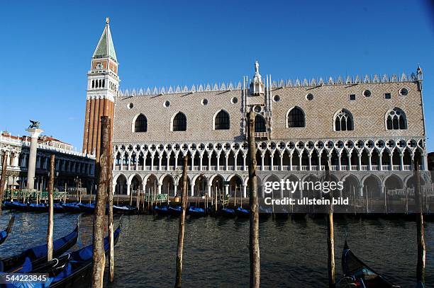 Italien, Venedig: Dogenpalast am Canal Grande.