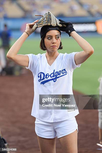 Aubrey Plaza attends a baseball game between the Colorado Rockies and the Los Angeles Dodgers at Dodger Stadium on July 1, 2016 in Los Angeles,...