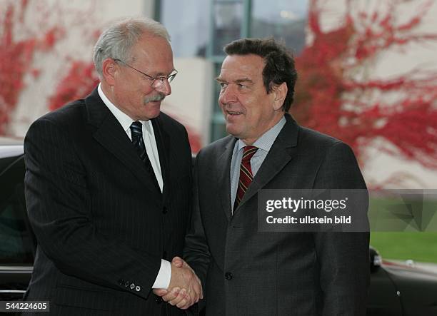 Bundeskanzler Gerhard Schröder, SPD mit Ivan Gasparovic, Präsidenten Slowakei