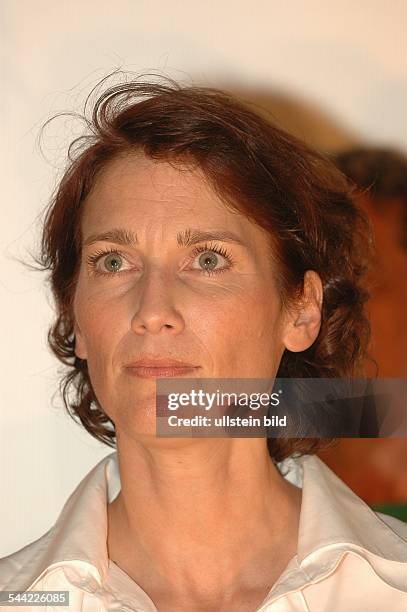 373 Sherry Hormann Photos & High Res Pictures Getty Images