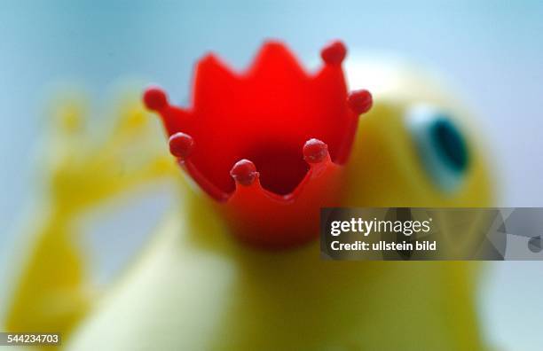 Froschkönig, gelber Plastik Frosch mit roter Krone