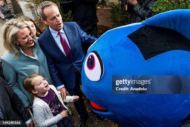 Bill Shorten Leader of the Australian Labor Party and his wife Chloe Shorten arrive at Moonee Ponds West Public School to cast his vote in Melbourne,...