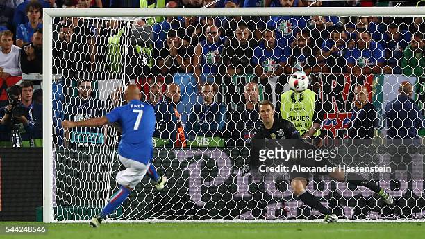 Simone Zaza of Italy misses at the penalty shootout during the UEFA EURO 2016 quarter final match between Germany and Italy at Stade Matmut...