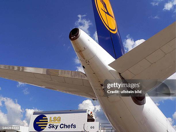 4,048 Lufthansa Airbus Stock Photos, High-Res Pictures, and Images - Getty  Images