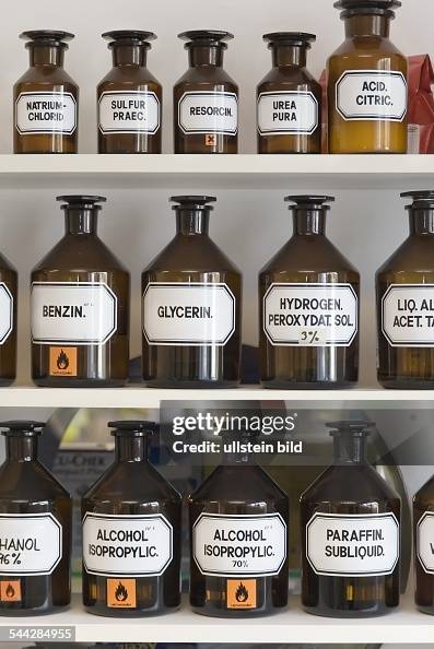 Apotheke, Glasflaschen mit Alkohol, Paraffin, Glycerin, Benzin etc. News Photo