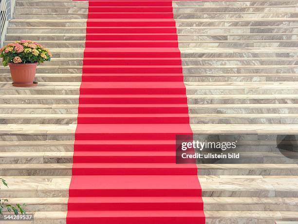 Deutschland, Niedersachsen, Messe Convention Center, MCC, Treppe mit rotem Teppich