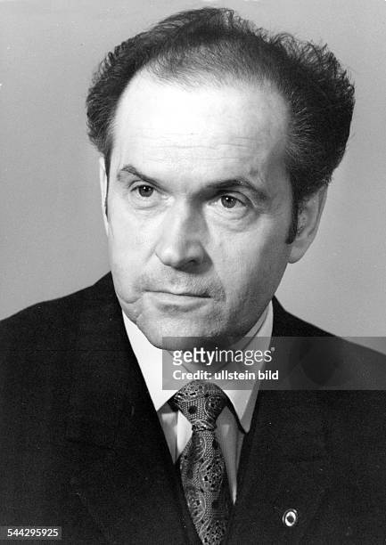 Oskar Fischer, Aussenminister der DDR, SED