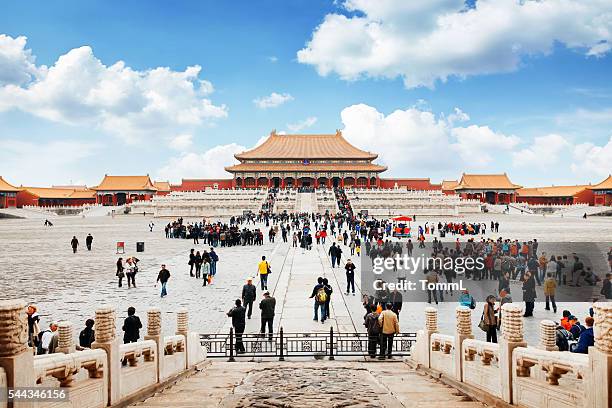 eintrittskarten für die verbotene stadt in peking, china - chinese temple stock-fotos und bilder