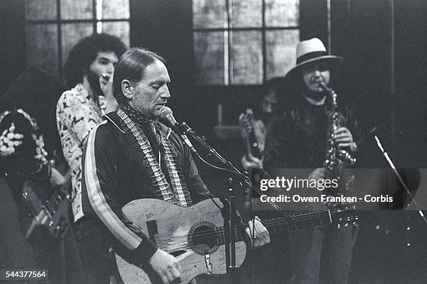 Willie Nelson Singing on "Saturday Night Live"