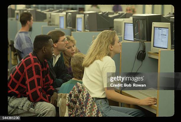 College Students In Computer Lab Photos and Premium High Res Pictures ...