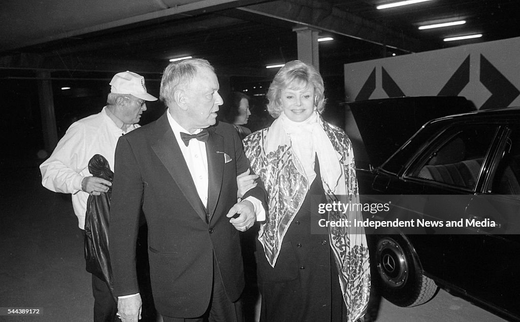 Frank & Barbara Sinatra At Dublin Airport