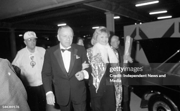 Married couple musician Frank and Barbara Sinatra arrive at Dublin Airport, Dublin, Ireland, May 4, 1989.