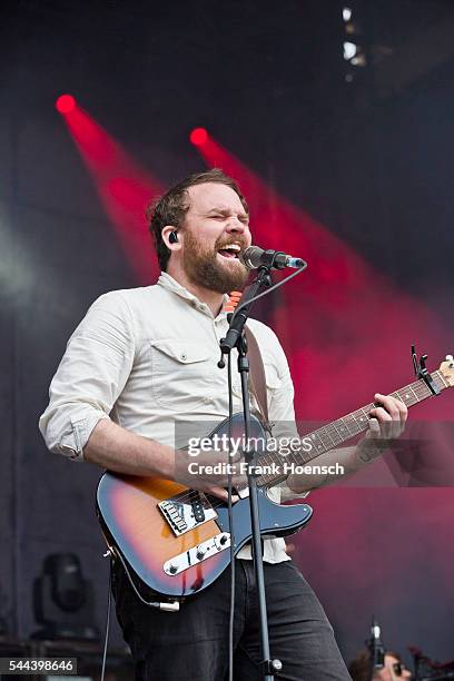 Frightened Rabbit Singer 235 Frank The Rabbit Stock Photos, High-Res Pictures, and Images ...