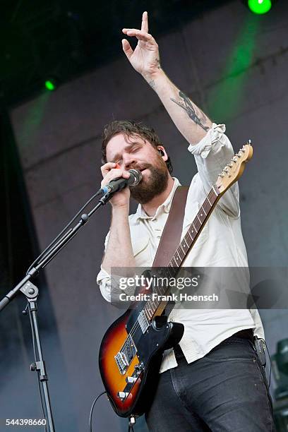 Frightened Rabbit Singer 235 Frank The Rabbit Stock Photos, High-Res Pictures, and Images ...