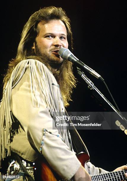 Tritt Travis Tritt In Concert Photos and Premium High Res Pictures - Getty Images