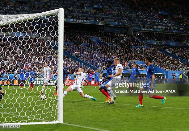 Kolbeinn Sigthorsson of Iceland scores a goal to make it 4-1 during the UEFA Euro 2016 quarter final match between France and Iceland at Stade de...