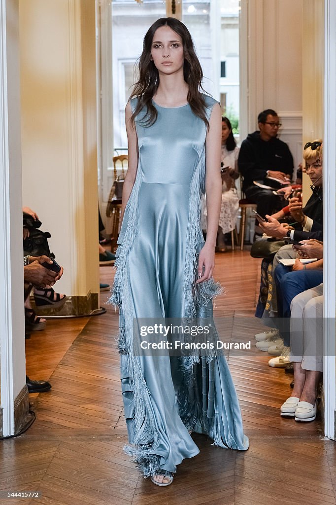 Alberta Ferretti : Runway - Paris Fashion Week - Haute Couture Fall/Winter 2016-2017