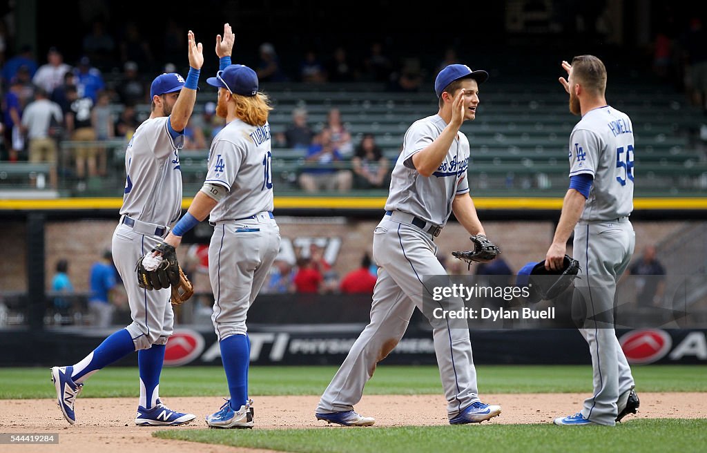 Los Angeles Dodgers v Milwaukee Brewers