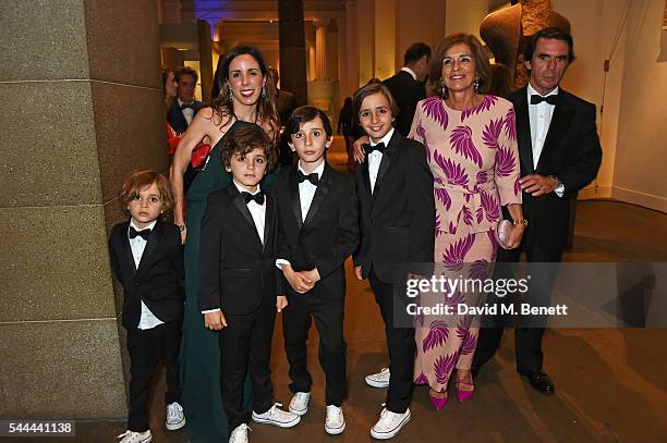 Ana Aznar Botella poses with sons Alonso Agag, Alejandro Agag, Pelayo Agag and Rodrigo Agag and parents Ana Botella and Jose Maria Aznar at the 2016...