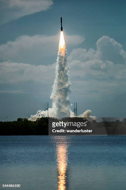 rocket launch from cape canaveral - launch stock pictures, royalty-free photos & images