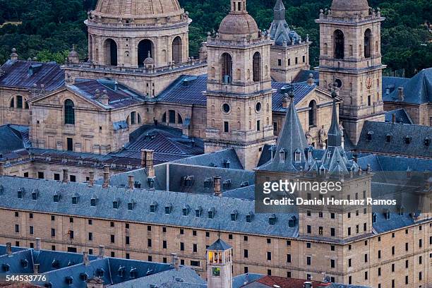 distant view of monasterio de el escorial, madrid. spain. aerial view - monastero foto e immagini stock