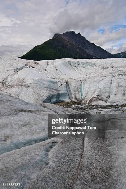 glacier in alaska - root glacier stock-fotos und bilder