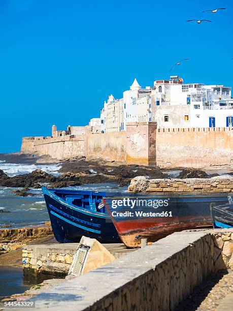 morocco, essaouira, sqala de la kasbah, sea wall of old town - essaouira stock-fotos und bilder