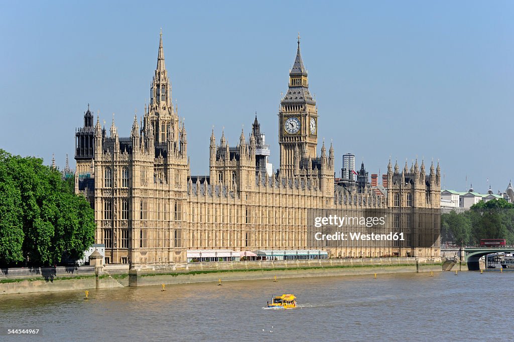 UK, London, Palace of Westminster at the River Thames