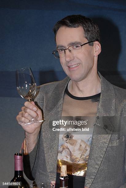 Stuart Pigott 71 Stuart Pigott Photos & High Res Pictures - Getty Images