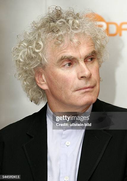 Sir Simon Rattle - künstlerischer Leiter der Berliner Philharmonie und Chefdirigent der Berliner Philharmoniker, GB