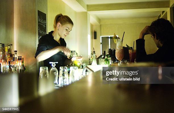 Deutschland, Berlin - Prenzlauer Berg / Christburger Straße 6 / Cocktailbar "Fluido"-