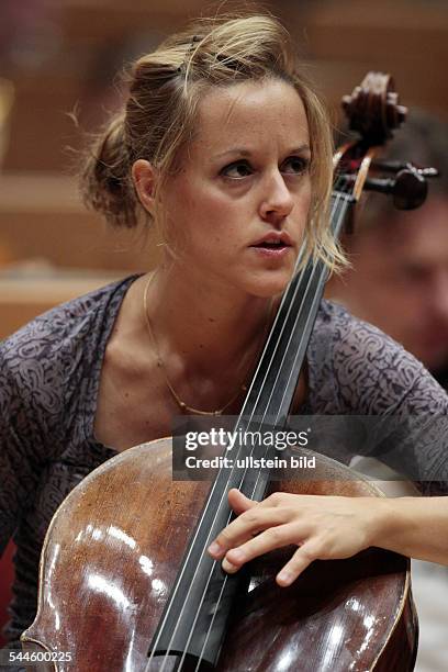 Gabe Sol Sol Gabetta Photos and Premium High Res Pictures - Getty Images
