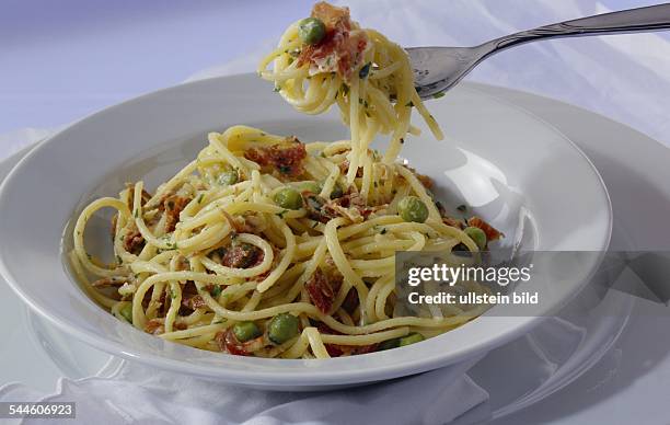 14 Teller Spaghetti Stock Photos and High-Res Images
