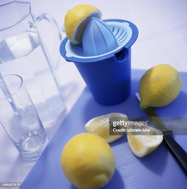 Zitronen, Zitronensaft, Zitronenpresse- 2006