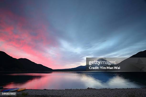 sunrise of mount fuji in japan - volcanic landscape stock pictures, royalty-free photos & images