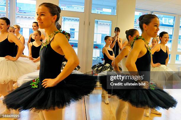 Sabine Ute Roth 58 Sabine Roth Stock Photos, High-Res Pictures, and Images - Getty Images
