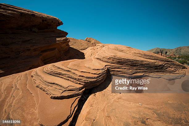 valley of fire sandstone time lines - 砂岩 ストックフォトと画像