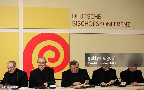 Deutsche Bischofskonferenz - Vollversammlung der deutschen Bischöfe: Joachim Kardinal Meisner, Apostolischer Nuntius Erwin Josef Ender, Vorsitzender...