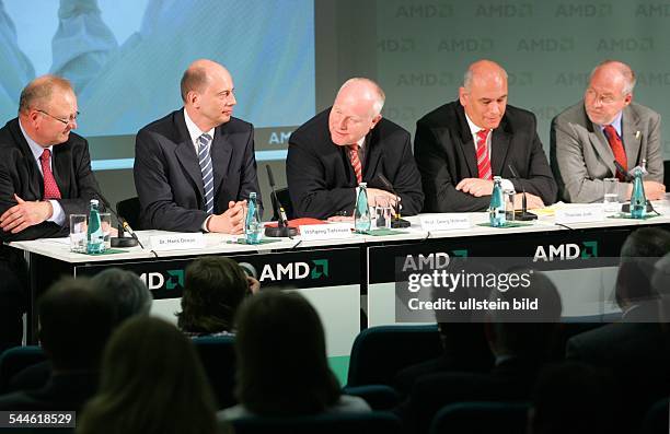 Wolfgang Tiefensee, Politiker, SPD, D Bundesverkehsminister - Pressekonferenz zur Errichtung einer weiteren Fabrik zur Herstellung von Mikrochips des...