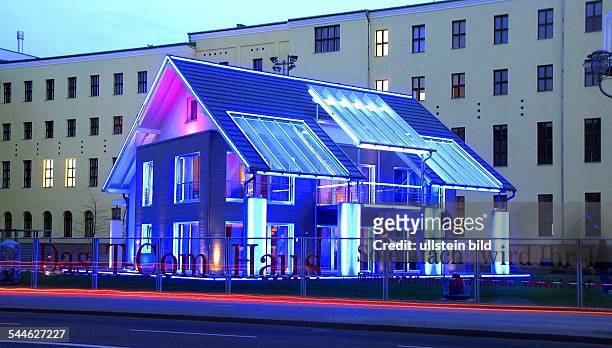 Deutschland, Berlin Mitte : T- Com Haus, Leipziger Strasse 16, Musterhaus mit High Tech Ausstattung - eine Entwicklung von T- Com in Partnerschaft...