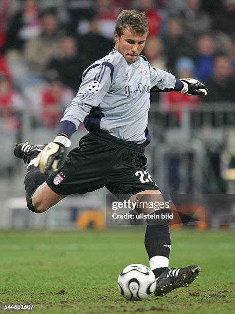 Michael Rensing Bayern Abstoß Photos and Premium High Res Pictures - Getty Images