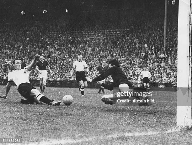 1954 Fifa World Cup Photos et images de collection Getty Images