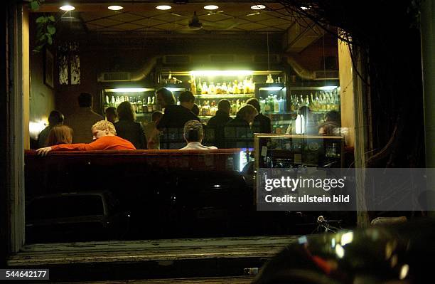 Germany, Berlin - Kreuzberg / Dresdener Straße 122 / Blick durch die Scheibe in die Cocktailbar "Würgeengel"