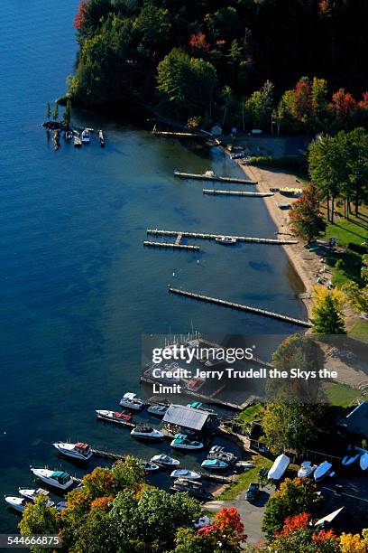 marina lake george - lake george new york fotografías e imágenes de stock