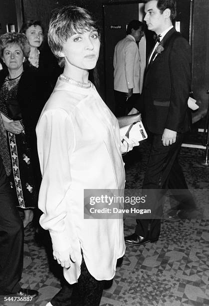 Television presenter Anne Diamond attending the premiere of the movie 'Platoon' in London, April 23rd 1987.