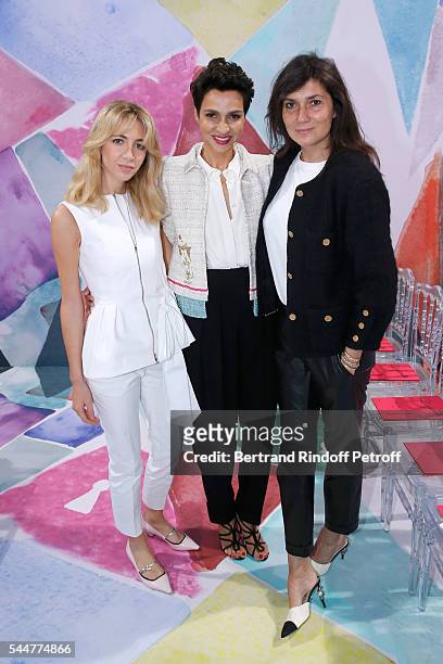 Sabine Getty, Ambassador of the house Schiaparelli, Farida Khelfa Seydoux and journalist Emmanuelle Alt attend the Schiaparelli Haute Couture...