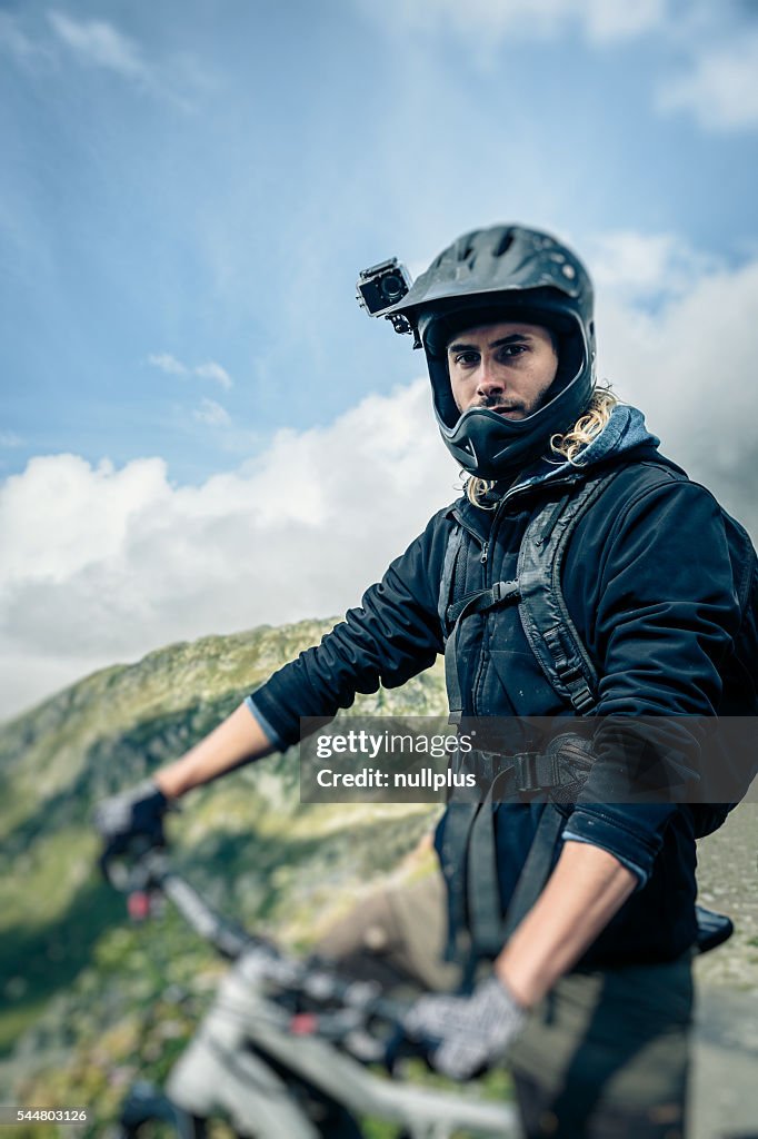Mountainbiker with Actioncam on Helmet